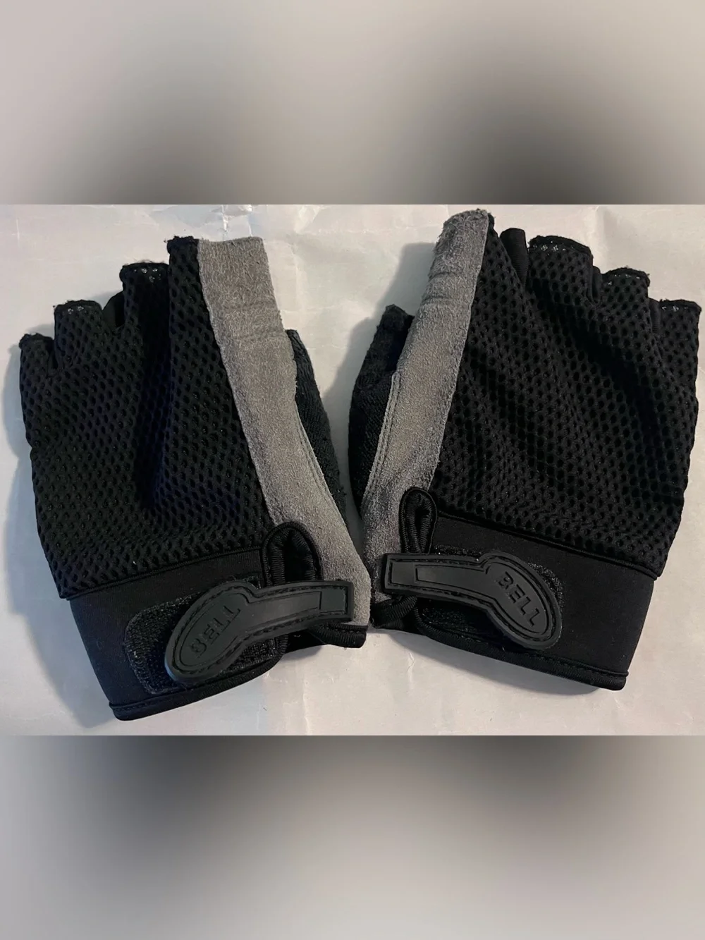 Bell Black Fingerless Cycling Gloves unisex Small